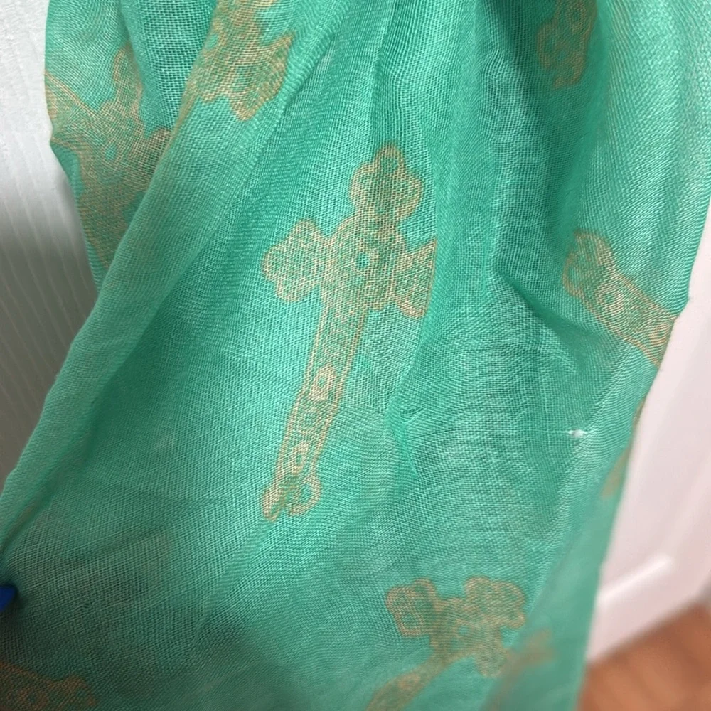 Scarf/ wrap - Picture 3 of 3